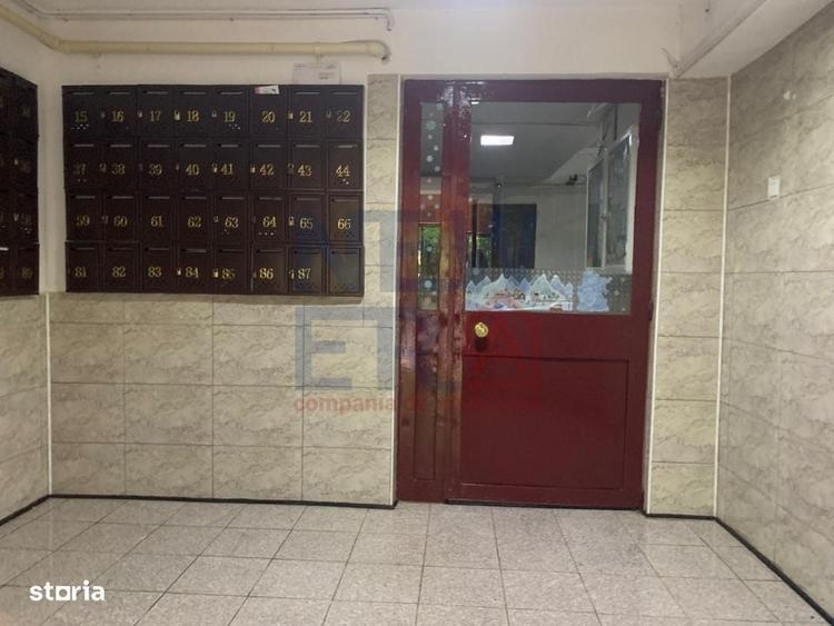 Apartament cu 2 camere semidecomandat în Berceni