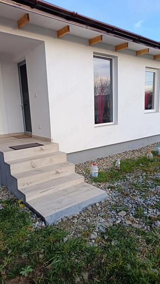 Casă cu 3 camere cu Teren 300 Mp în Livezile