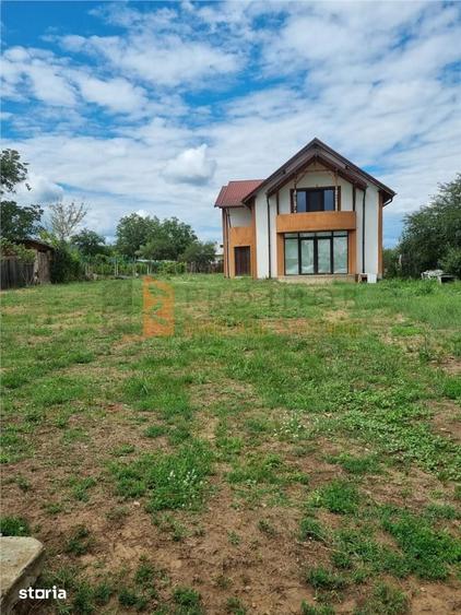 Casa tip P+M zona Zoresti - 15