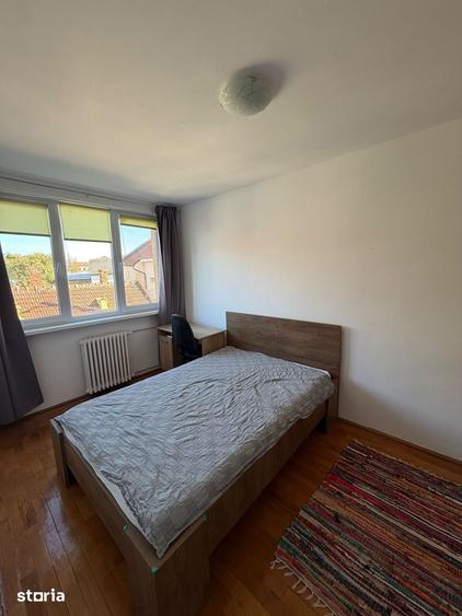 Apartament cu 3 camere în Orașul Nou