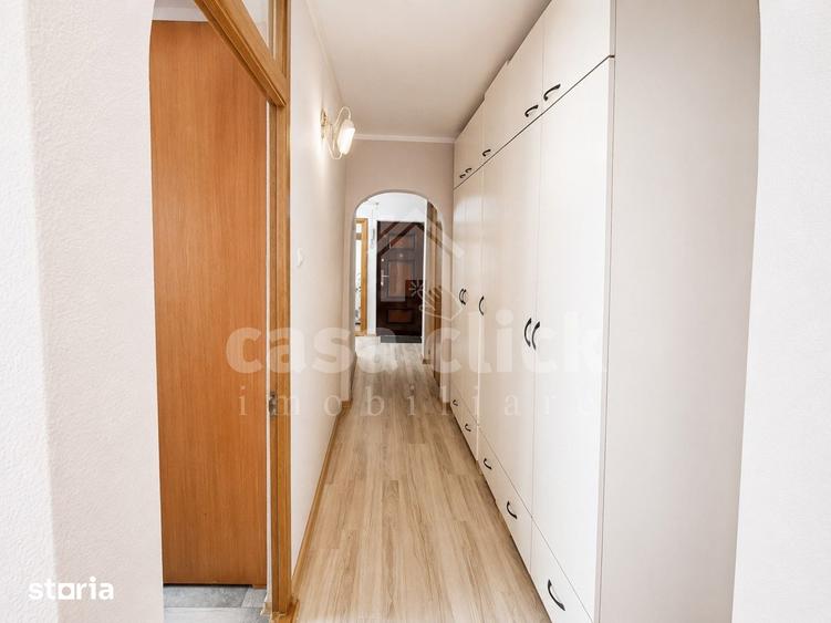 Apartament cu 3 camere decomandat în Piața Centrală