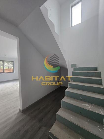 Duplex cu 3 camere cu Canalizare în Central