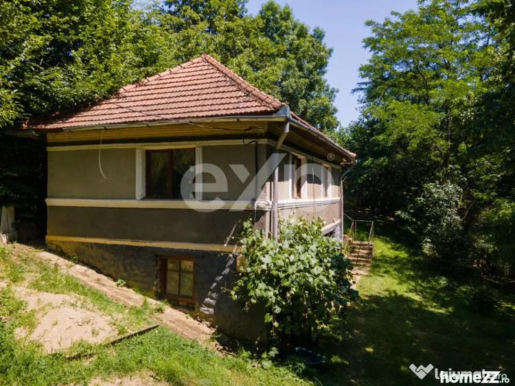 Casă cu 3 camere cu Teren 3288 Mp în Bucea