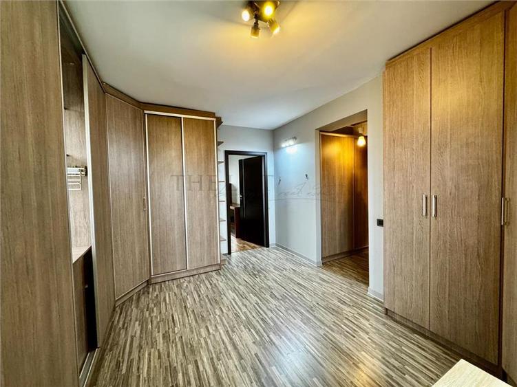 Apartament cu 3 camere decomandat, mobilat în Calea Călărașilor