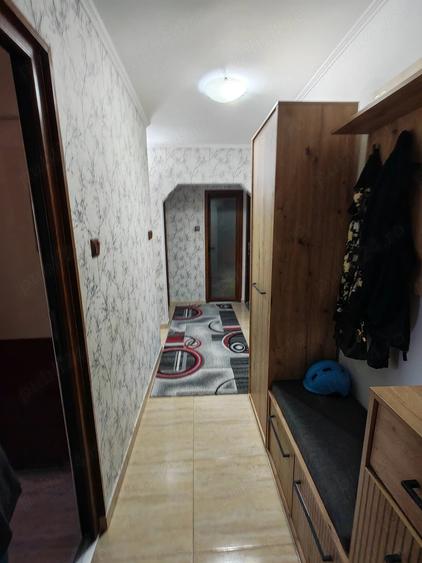 Apartament cu 3 camere decomandat în Triaj