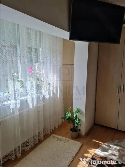 Garsonieră decomandată în Lipovei