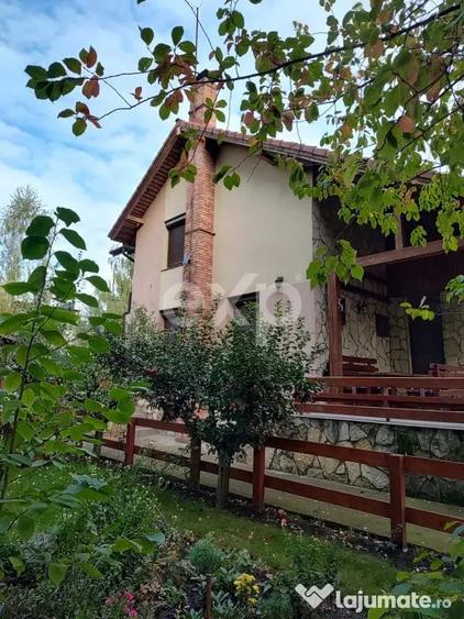 Casă cu 9 camere cu Teren 2000 Mp în Breazu