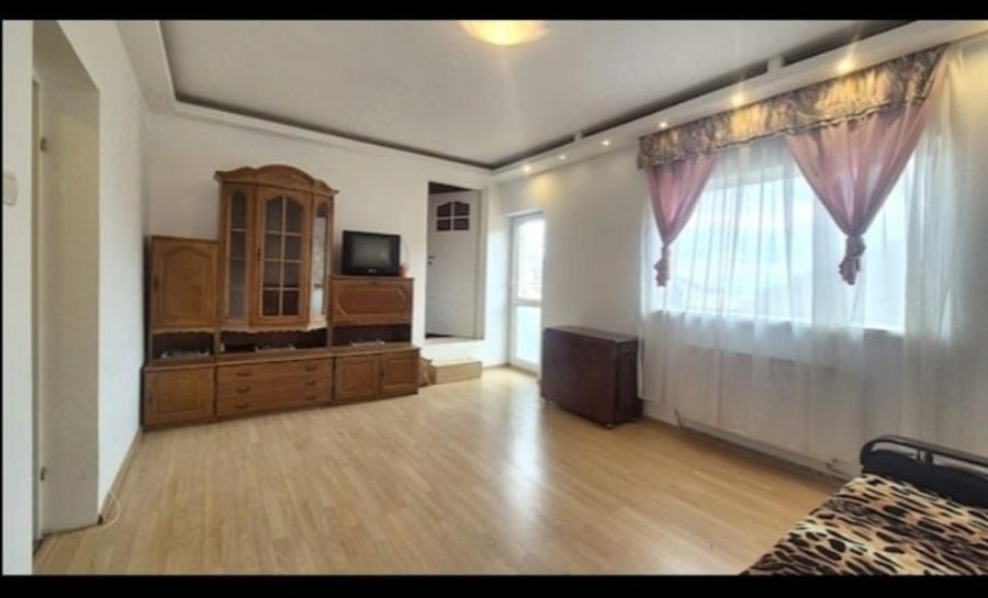 Apartament cu 3 camere circular, mobilat în Răcădău