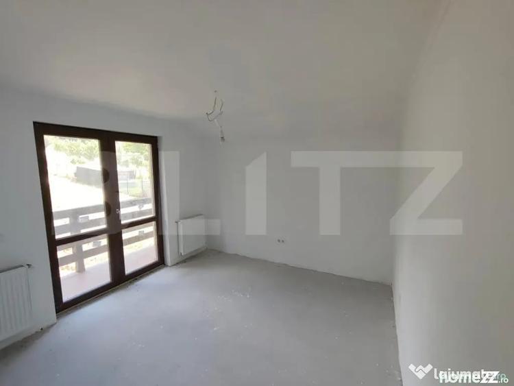 Casă cu 7 camere cu Teren 784 Mp în Central