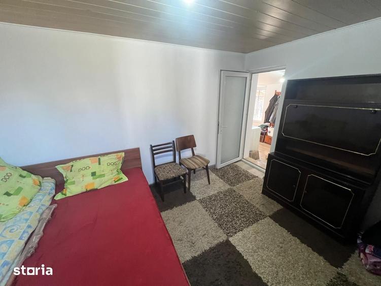 Casă cu 2 camere decomandat cu Teren 1000 Mp în Braniștea