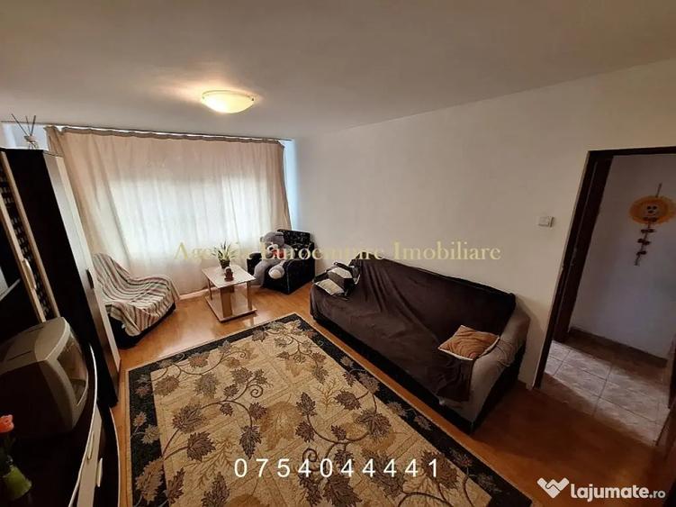 Apartament cu 2 camere decomandat în Capitol