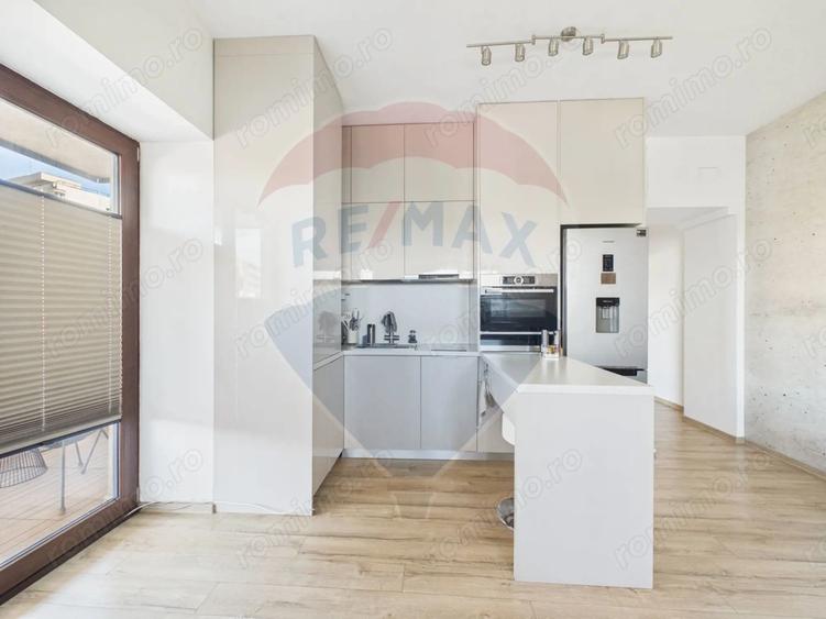 Apartament cu 3 camere decomandat, mobilat în Mihai Bravu