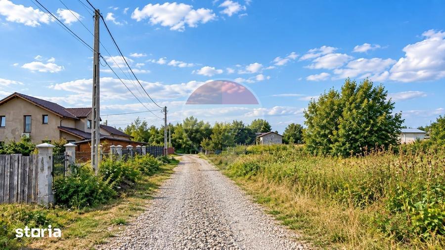 Teren de 1670 mp, în Traian