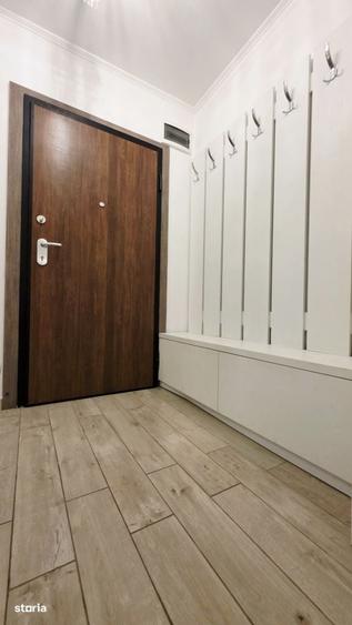 Apartament cu 3 camere decomandat în Jiului
