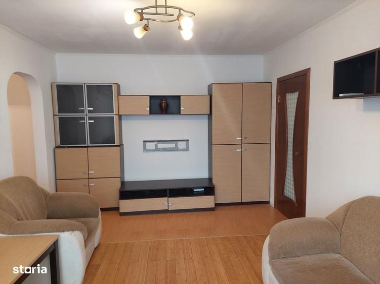 Apartament cu 3 camere semidecomandat în Brâncoveanu