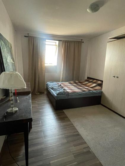 Apartament cu 3 camere decomandat, mobilat în Titan