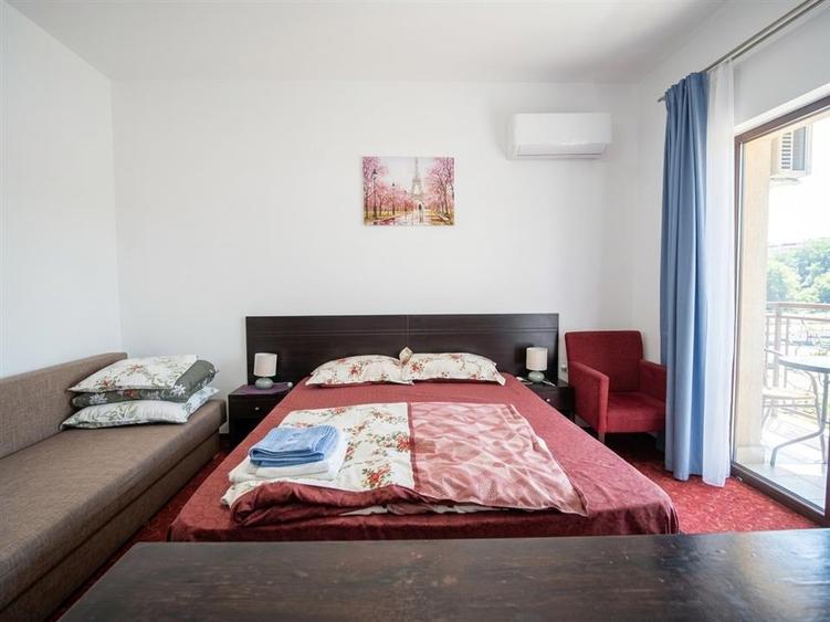 RECO Garsoniera cu parcare proprie in Baile felix - 1