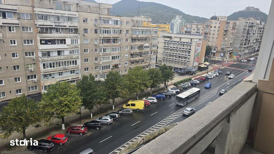 Apartament cu 2 camere decomandat în Decebal