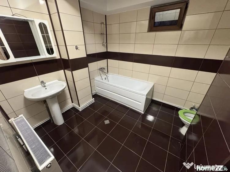 Apartament cu 2 camere decomandat în Casa de Cultură