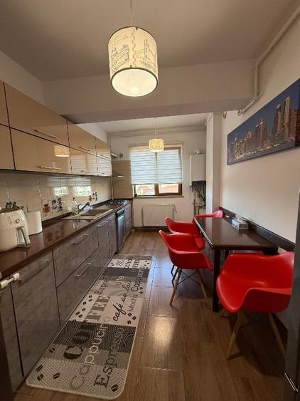 Apartament cu 2 camere decomandat, mobilat în Central