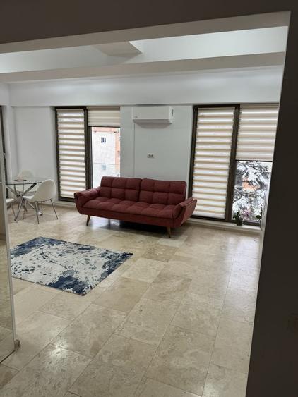 Apartament cu 2 camere decomandat în Eremia