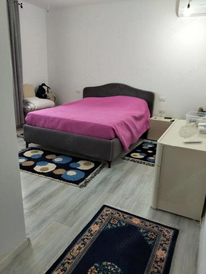 Casă cu Teren 2000 Mp în Vădeni