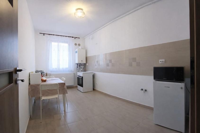 Apartament cu 2 camere semidecomandat în Prelungirea Ghencea