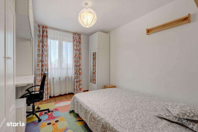 Apartament cu 3 camere semidecomandat, mobilat în Apărătorii Patriei