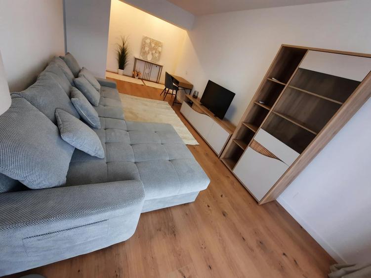 Apartament cu 2 camere, mobilat în Pipera