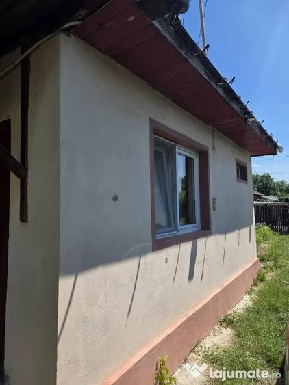 Casa + teren de vanzare - 1
