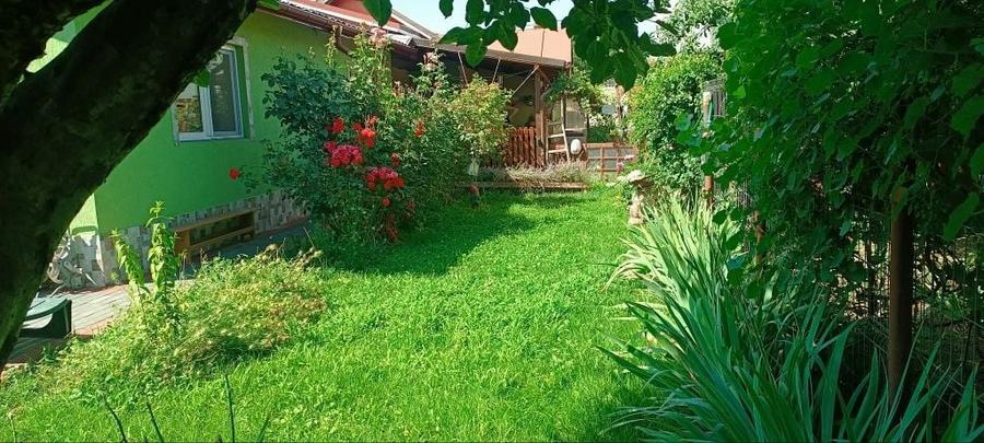 Casă cu 4 camere în Berceni