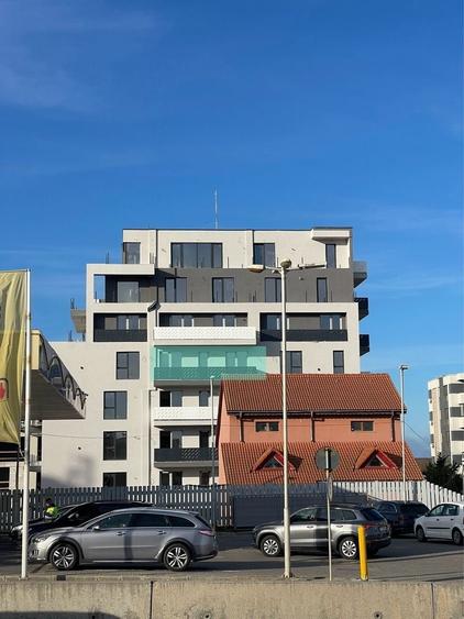 Apartament cu 2 camere decomandat în Palazu Mare