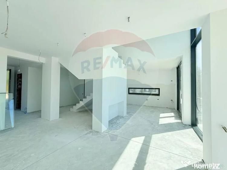 Casă cu 5 camere cu Teren 753 Mp în Balotești