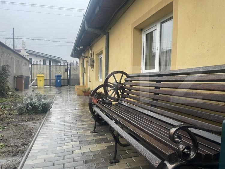 Casă individuală cu 3 camere cu Canalizare în Romanești