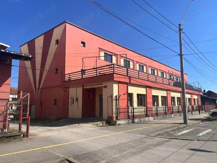 Spațiu comercial, de 600 mp, în Central