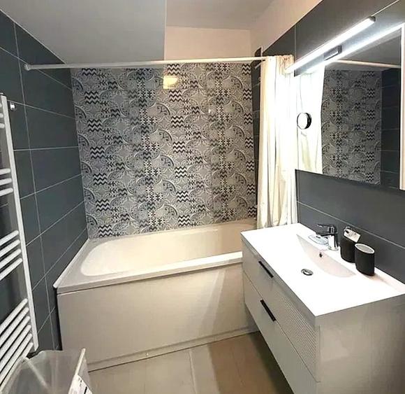 Apartament cu 3 camere decomandat, mobilat în Pipera
