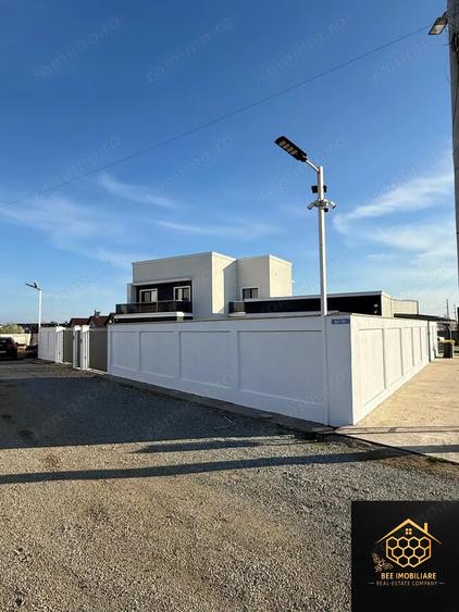 Casă cu Teren 560 Mp în Malu Mare
