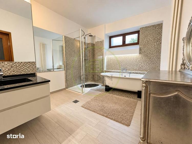 Casă cu 4 camere decomandat cu Piscina în Nord