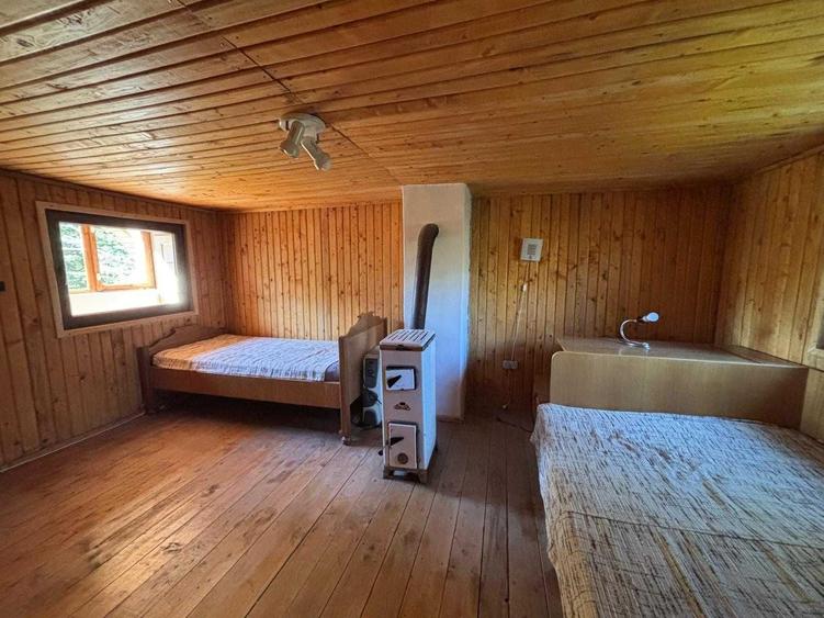 Casă cu 2 camere în Izvoru Mureșului
