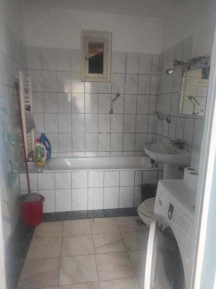 Casă cu 3 camere cu Teren 600 Mp în Central