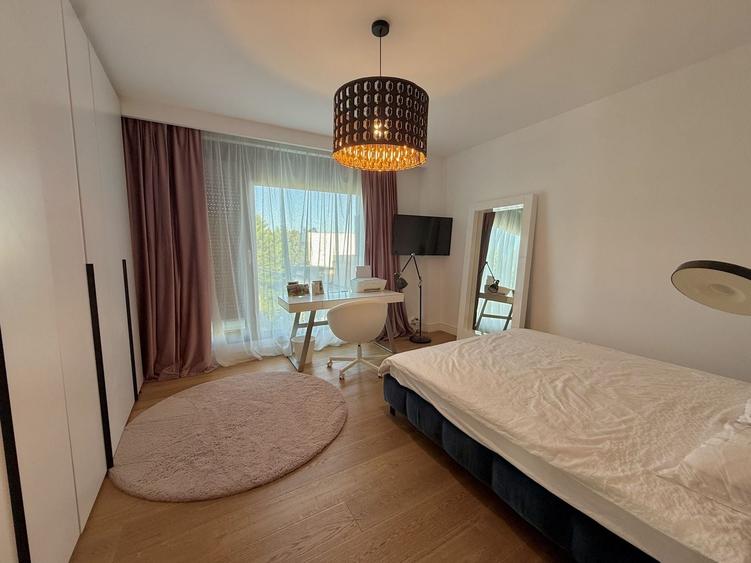Casă individuală cu 7 camere cu Piscina în Iancu Nicolae