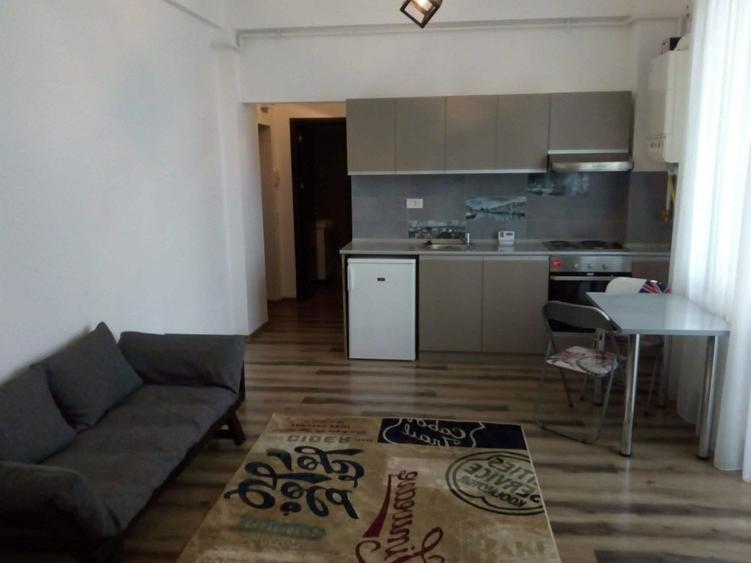 Garsonieră nedecomandată în Palazu Mare