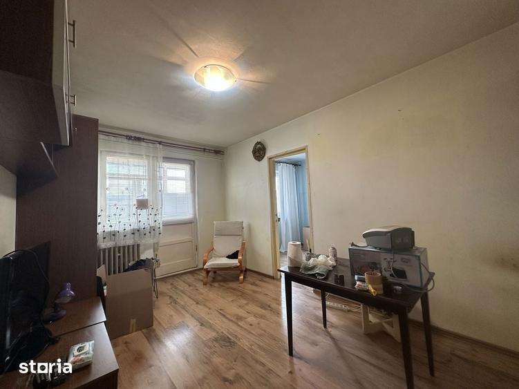 Agentia imobiliara VIGAFON vinde apartament 2 camere Cosminele - 2