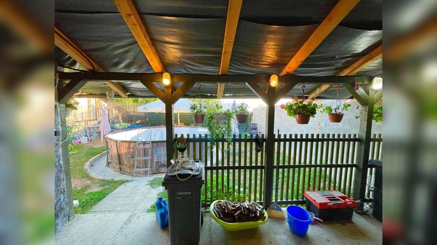 Casă cu 2 camere cu Teren 539 Mp în Târnova
