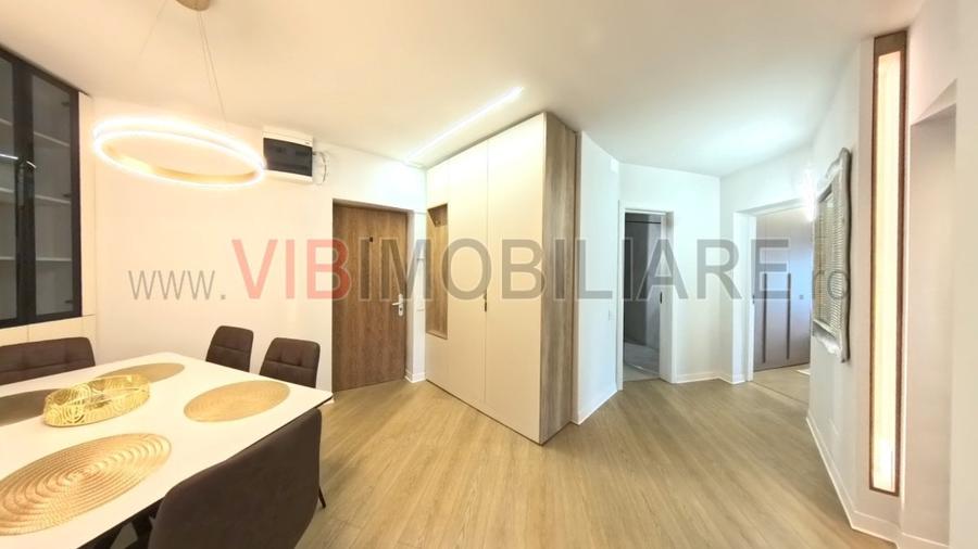Apartament cu 3 camere semidecomandat în P-ța Alba Iulia