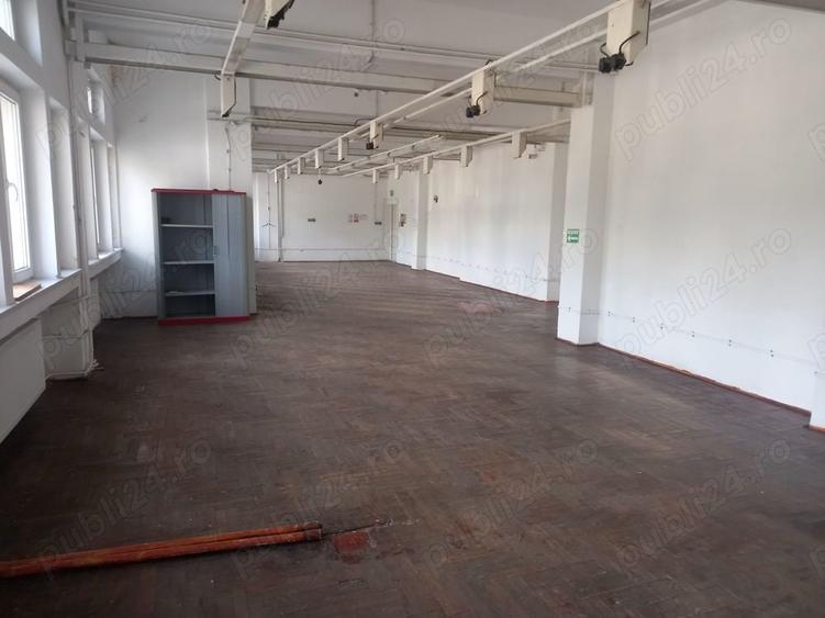 Spațiu comercial, de 1,800 mp, în Târgu Neamț