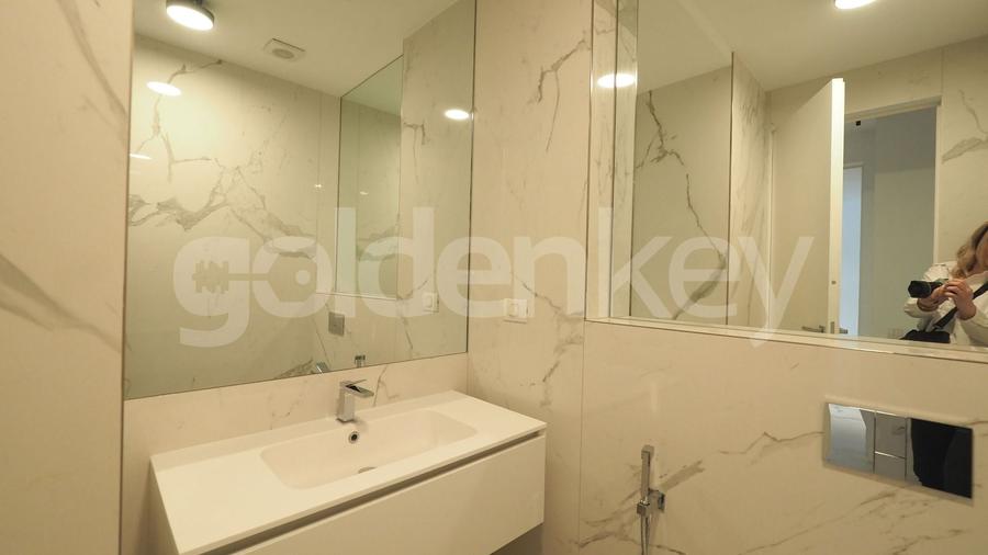 Apartament cu 4 camere semidecomandat, mobilat în Aviatorilor