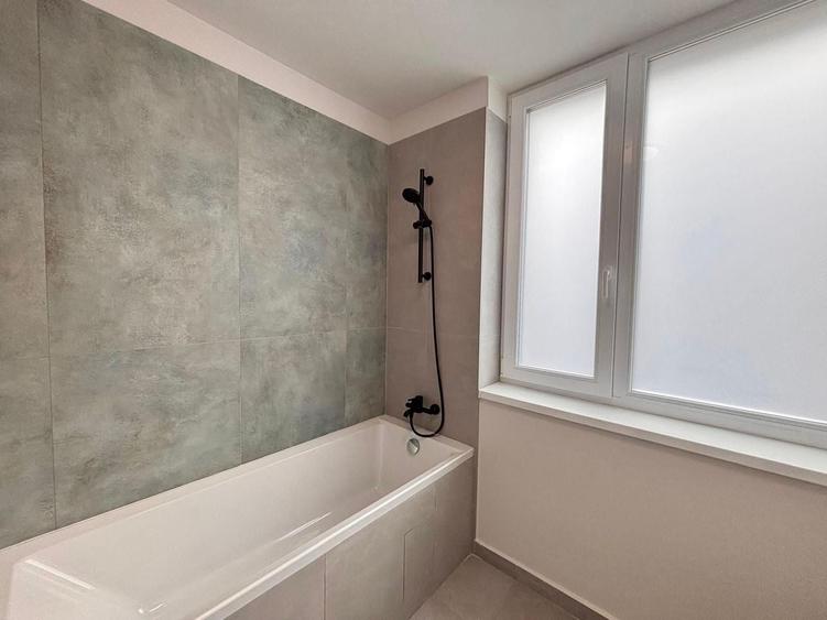 Apartament cu 3 camere decomandat, mobilat în Voluntari