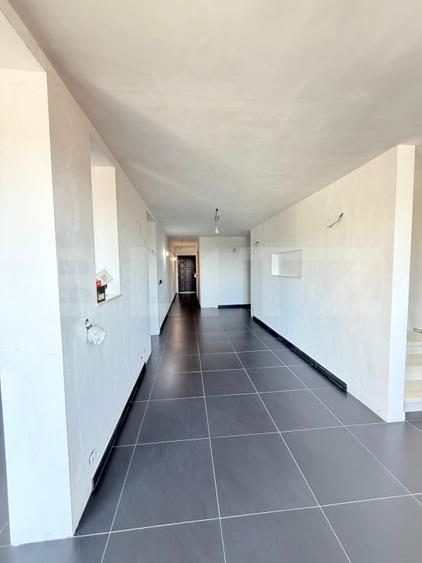Apartament cu 3 camere decomandat în Titulescu — fotografia 3