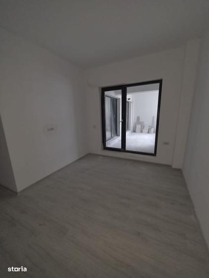 Apartament cu 3 camere în Est